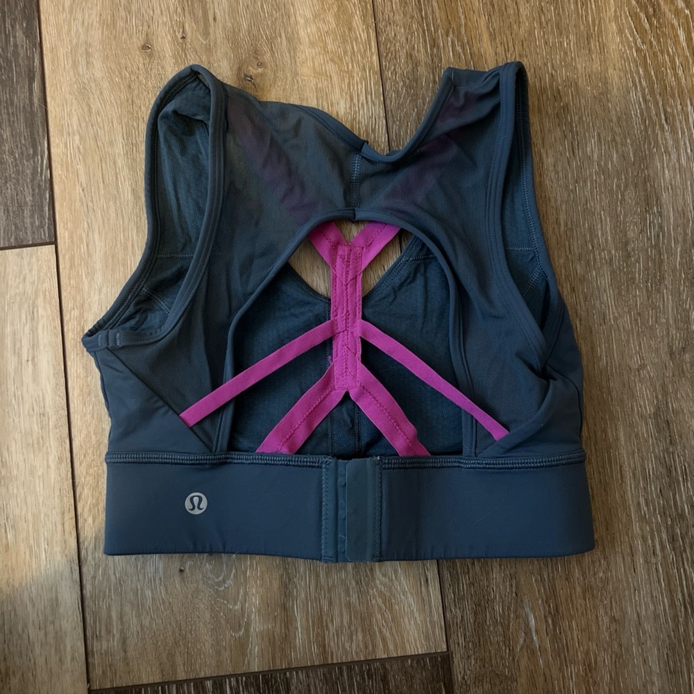 lululemon athletica Rising Salutation Astro Blue/Polar Pink Sports Bra